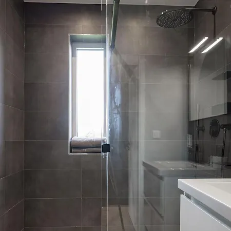 Exclusive White Complex - Guillemins Apartment *